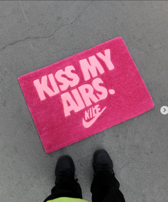 Kiss My Airs Statement Rug