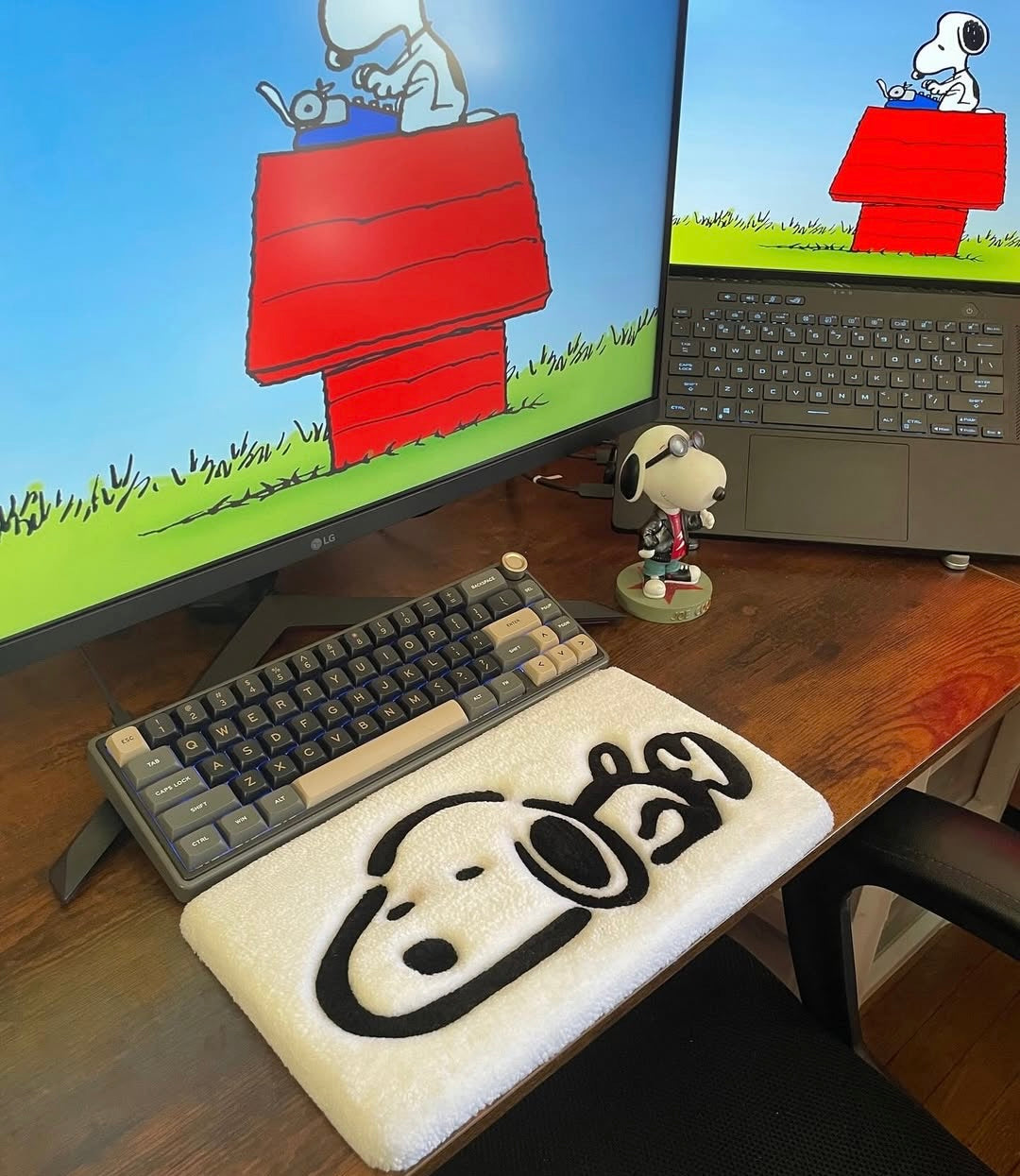 Lazy Snooze Keyboard Rug