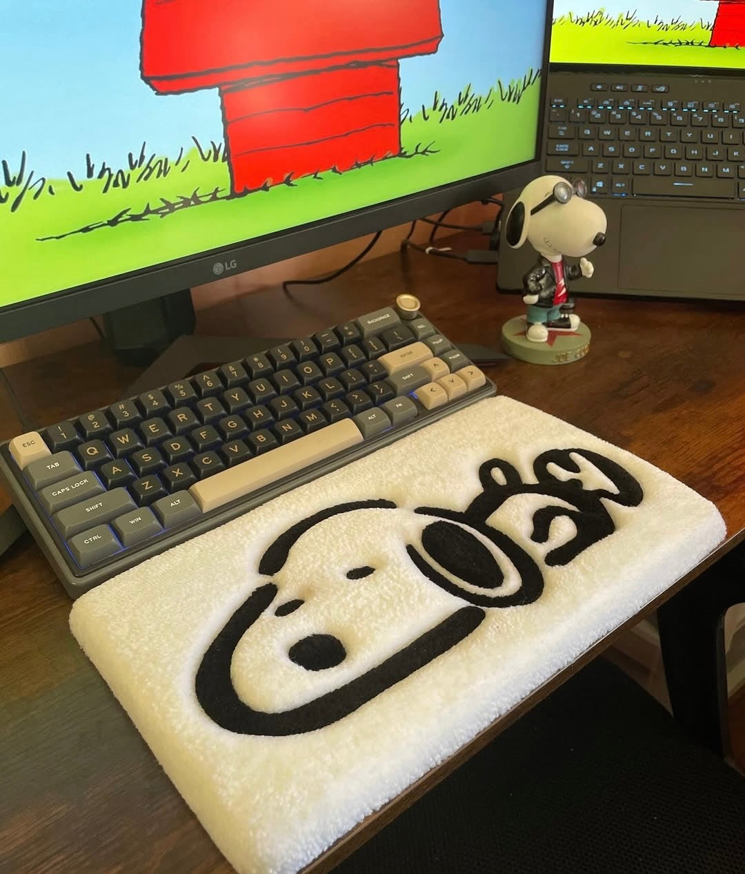 Lazy Snooze Keyboard Rug