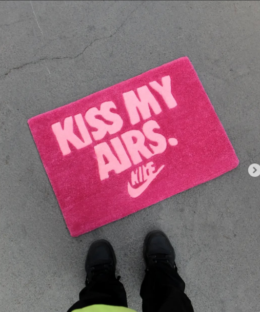 Kiss My Airs Statement Rug | Hand Tufted Wool Rug by Rug Cult